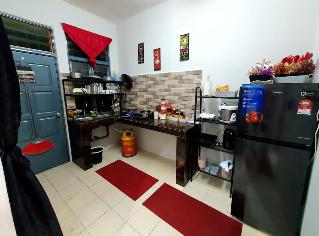 Lh Alisha Homestay Wangsa Mewangi 话毛生 外观 照片